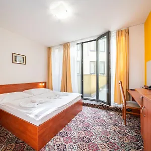 De Luxe Prága